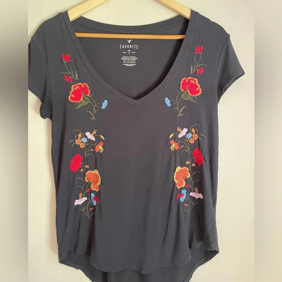 American Eagle Favorite Tee Embroidered - Picture 2 of 6